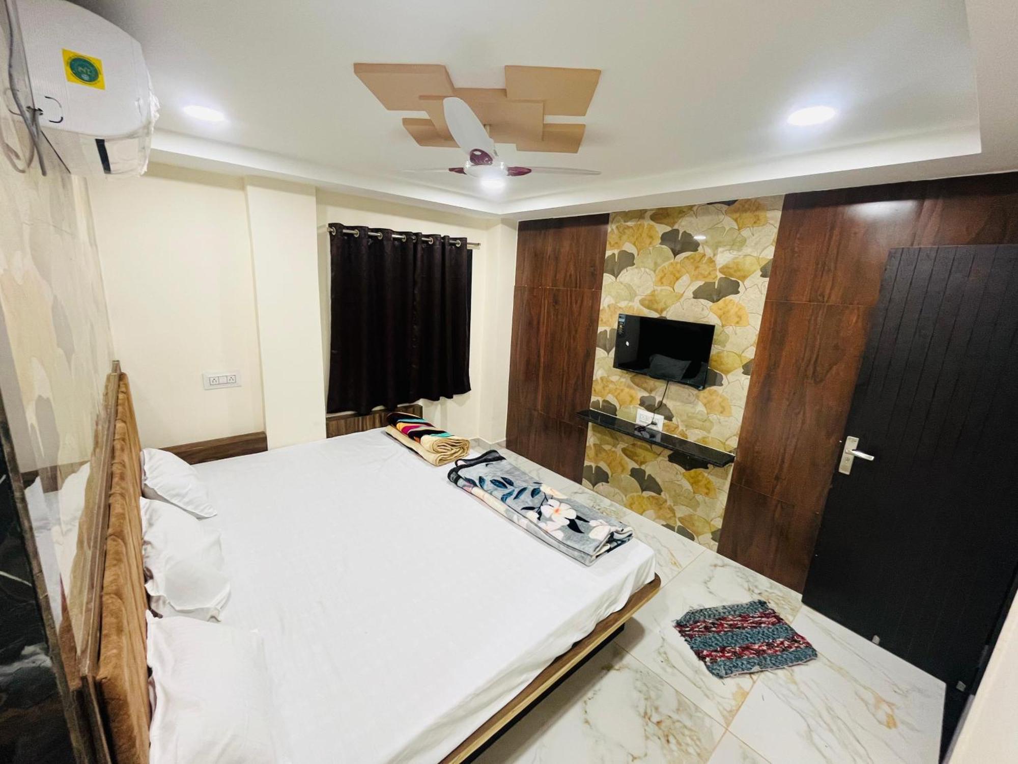 אויאיין Hotel Sk Tower מראה חיצוני תמונה